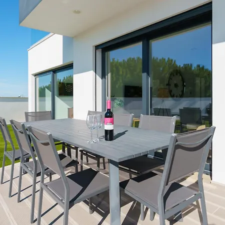 And Friends With Ocean View * Lourinha (Lisbon)